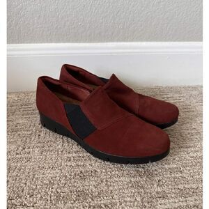 Clarks Artisan Daelyn Monarch Rust Burgundy Suede Loafers - 8